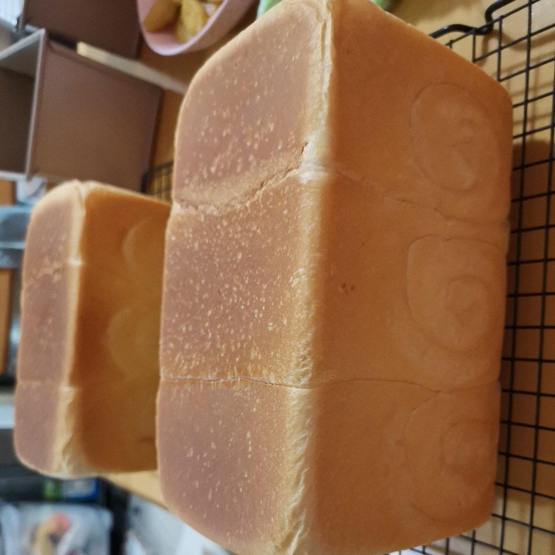 吐司，奶香手撕面包，超级香浓