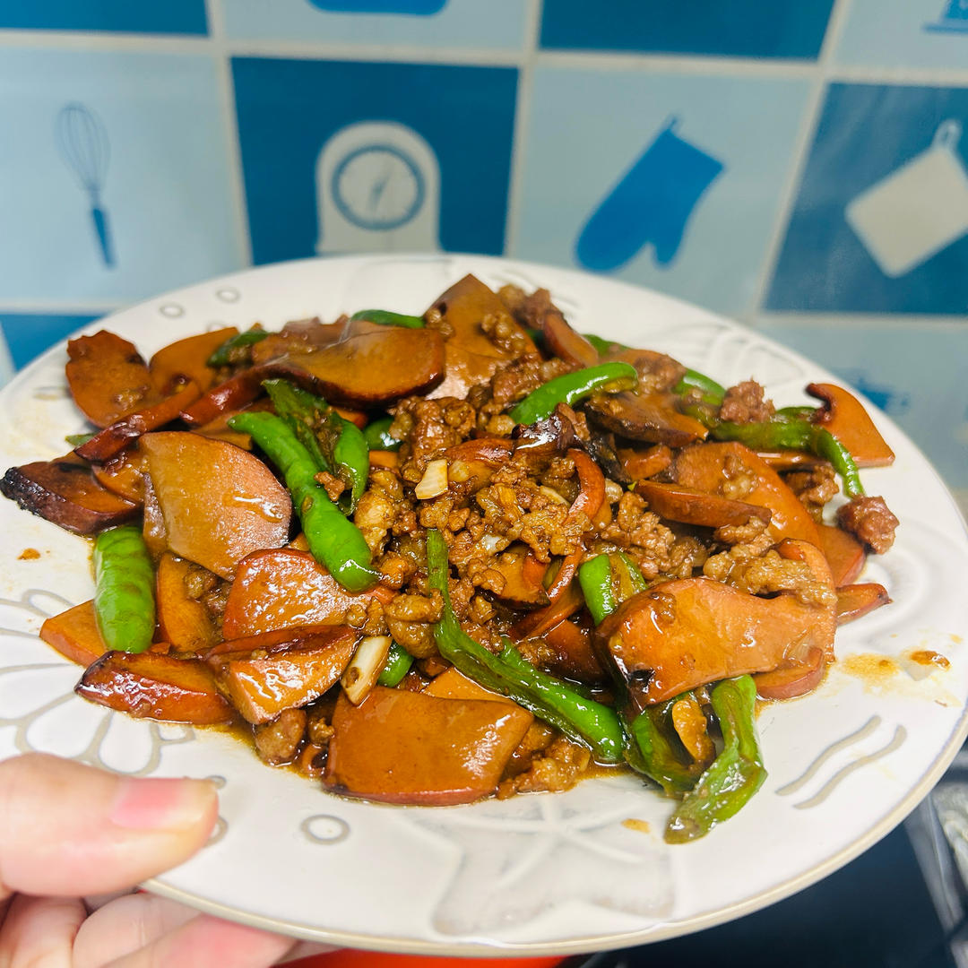 爆炒牛肝菌