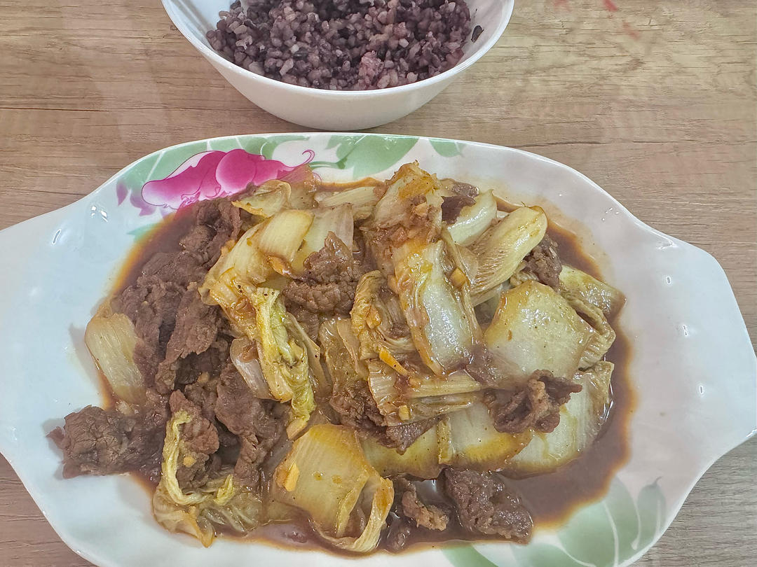 牛肉炒娃娃菜，巨巨巨…巨好吃，快去做！
