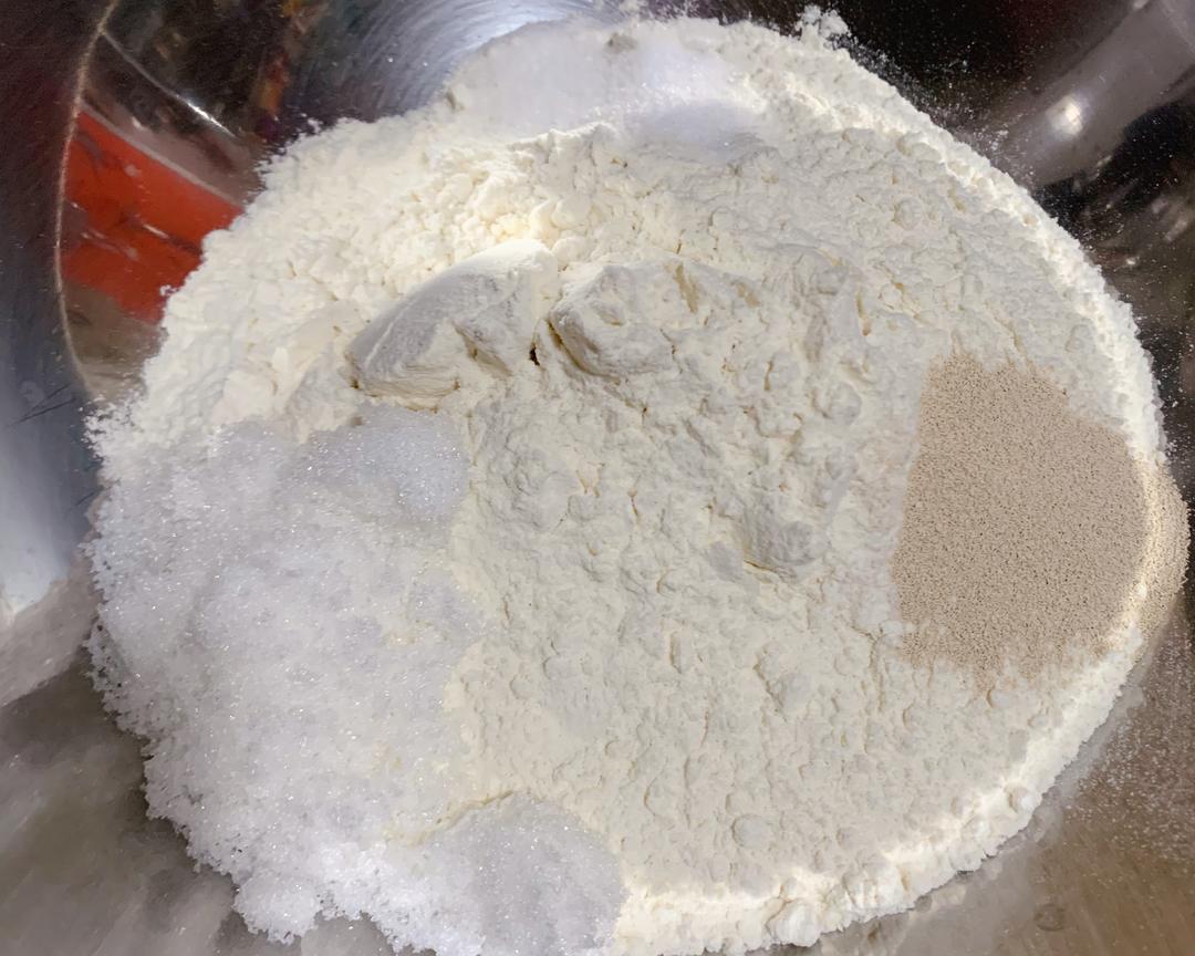 纯奶手撕吐司的做法 步骤1