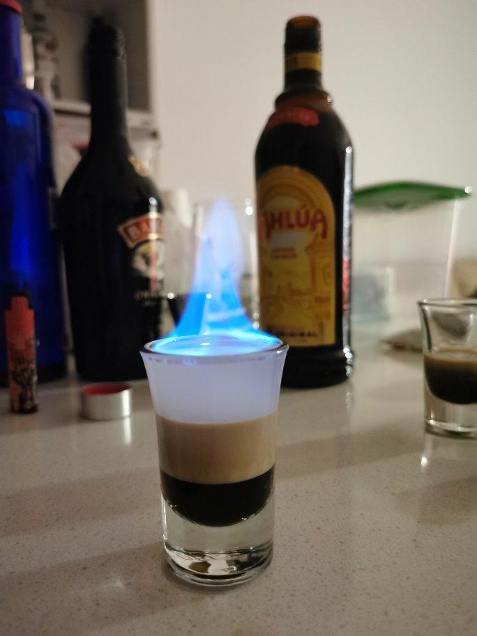 鸡尾酒-B52轰炸机