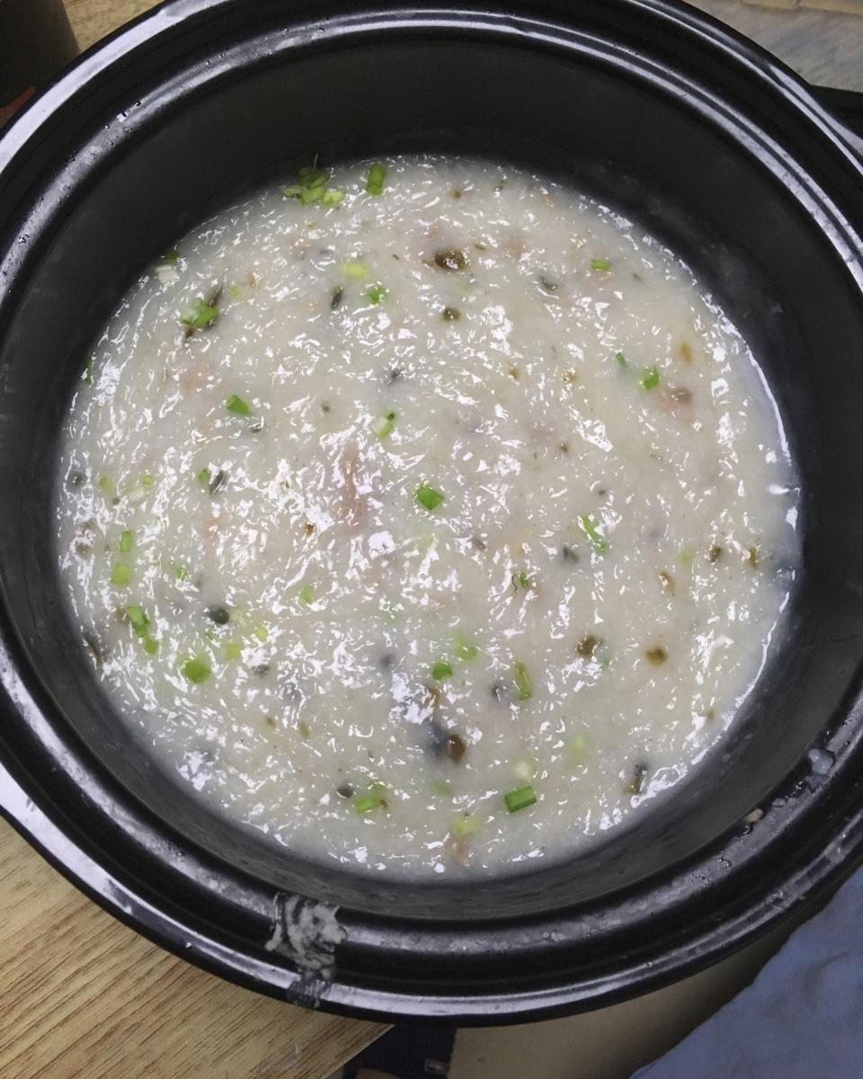 皮蛋瘦肉粥 Pidan & Pork Rice Soup