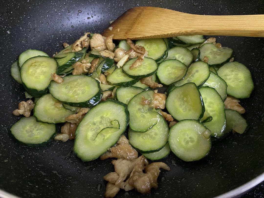 黄瓜炒肉