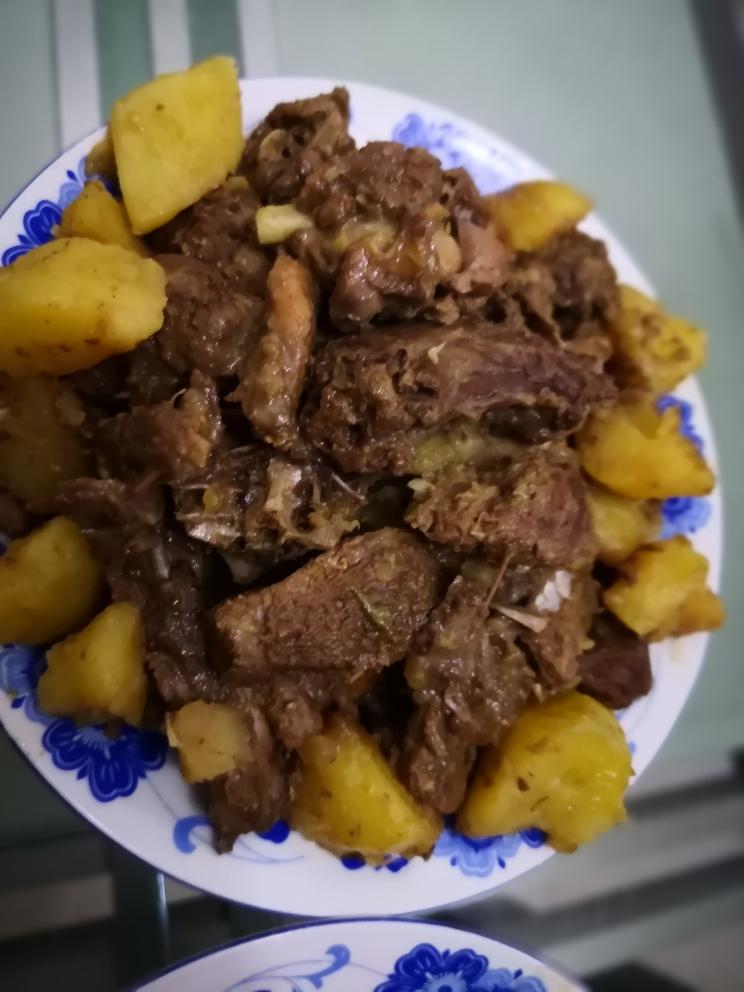 鸭肉烧土豆的做法 步骤7