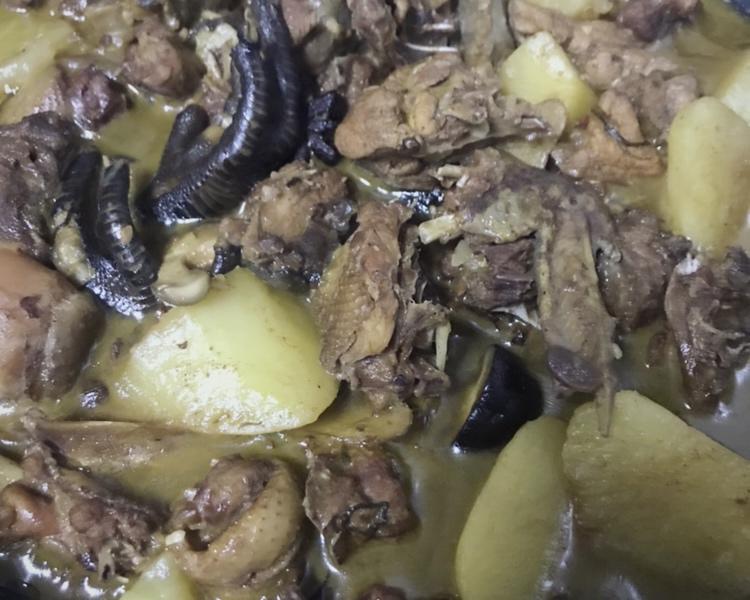 土豆烧鸡的做法