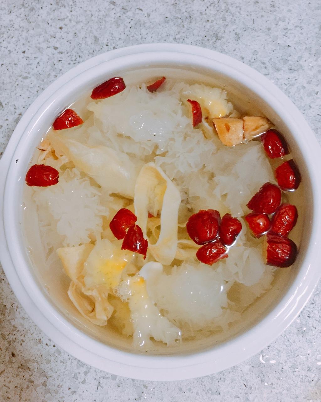 花胶银耳糖水