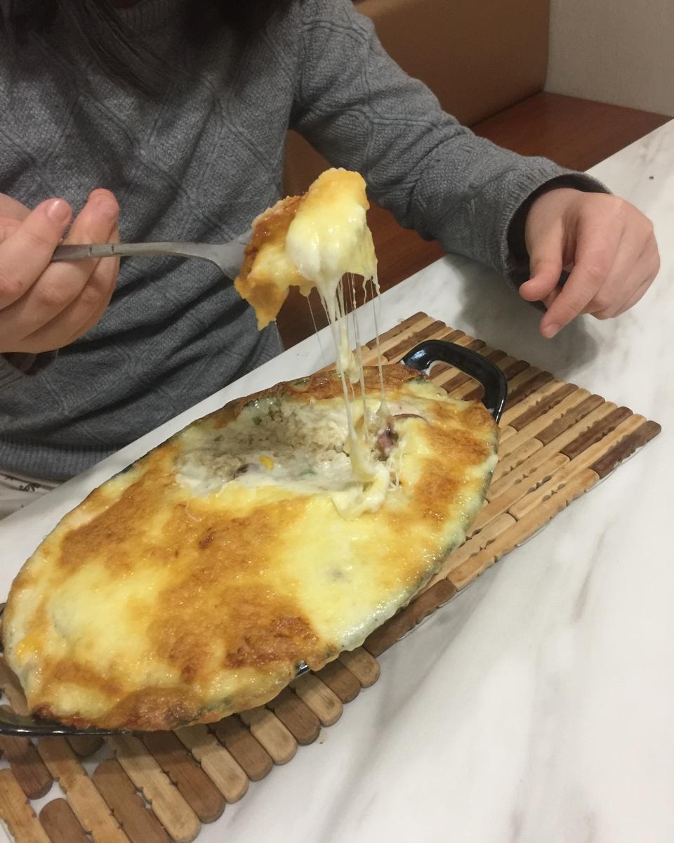 海鲜焗饭 Seafood Fried Rice with Cheesy Topping