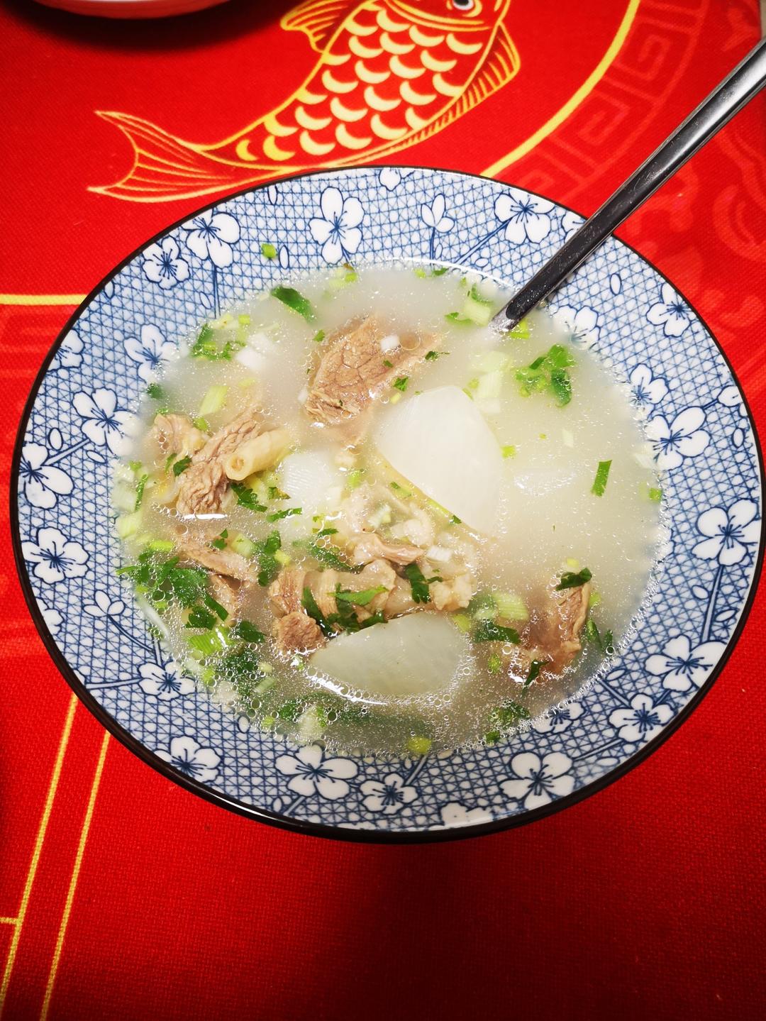 白萝卜牛腩汤（含清炖牛肉做法）