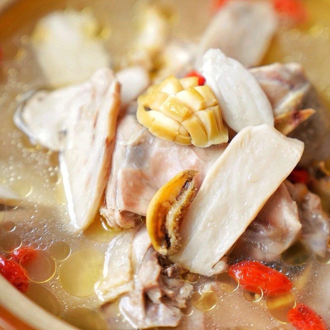 松茸鲍鱼鸡汤