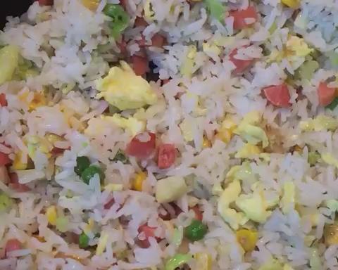 什锦蔬菜炒饭的做法