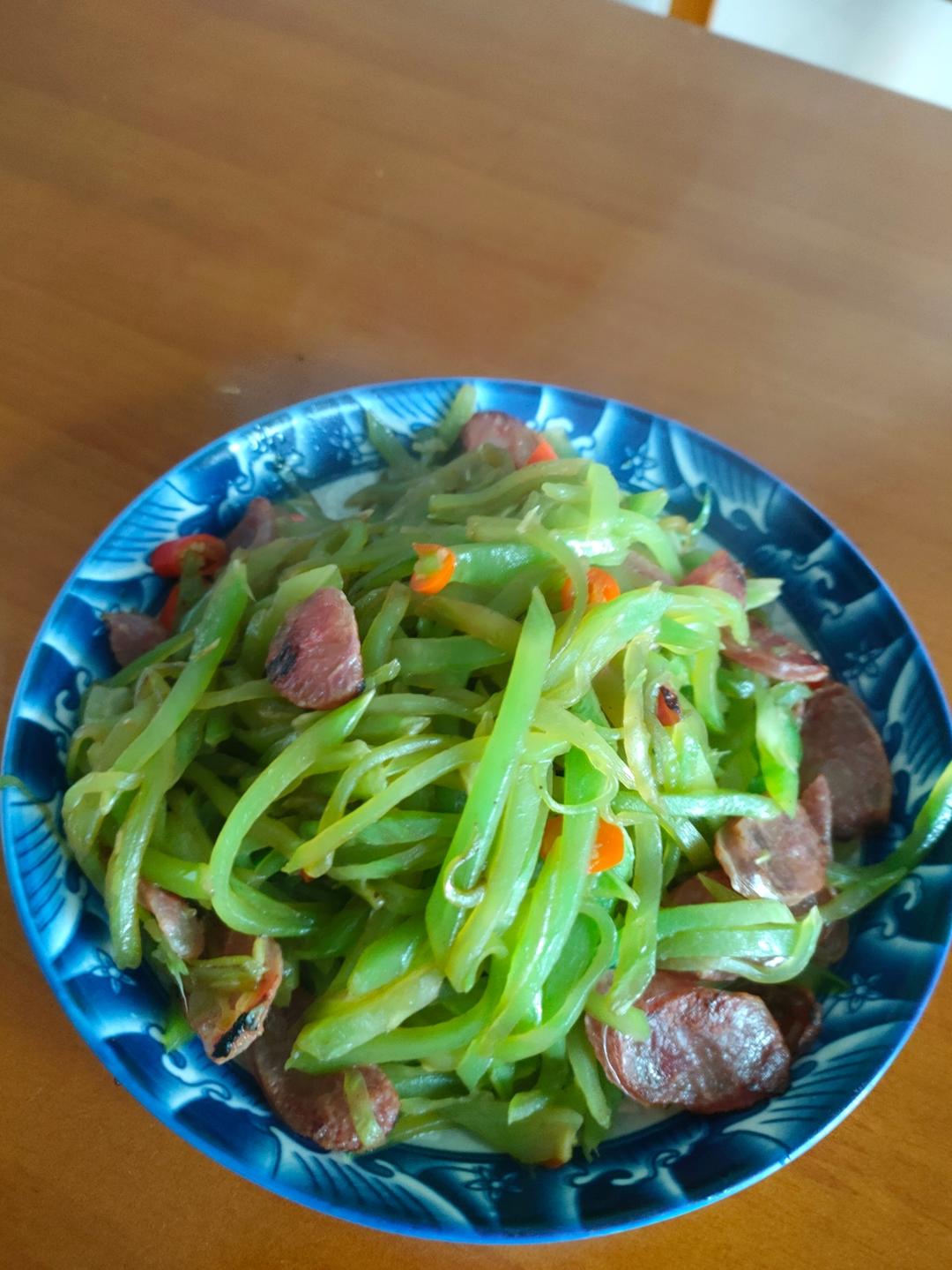 莴笋丝炒腊肠