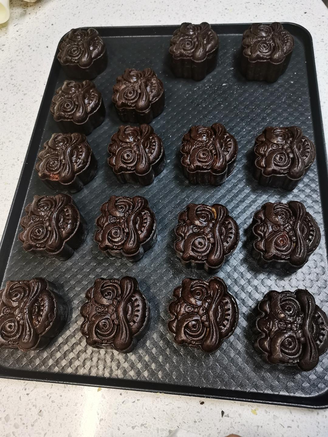 巧克力奶酪椰蓉拉丝月饼