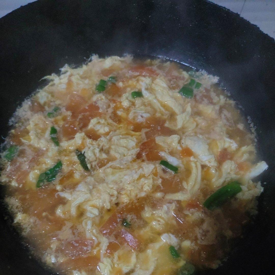 【跟我做不会错】简单又好喝的西红柿鸡蛋汤，家常又营养哦