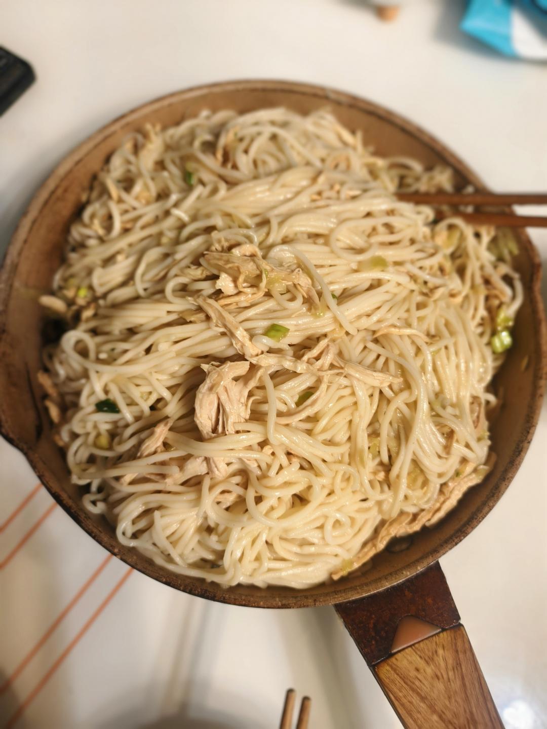 🥒鸡丝凉面