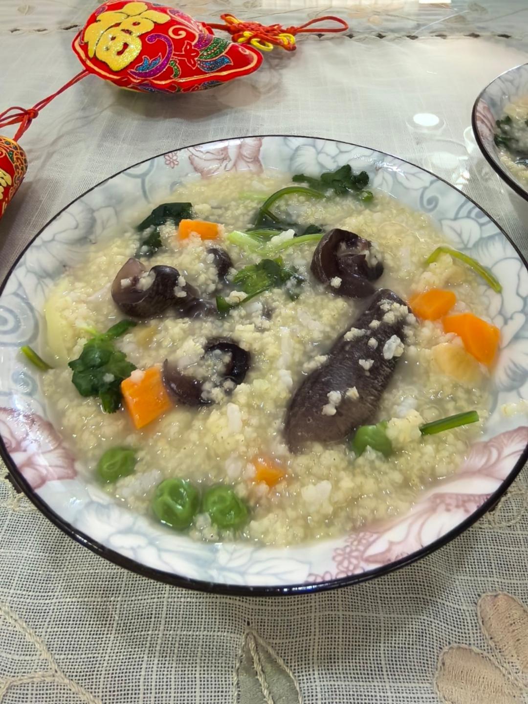 海参鲜贝杂蔬小米粥
