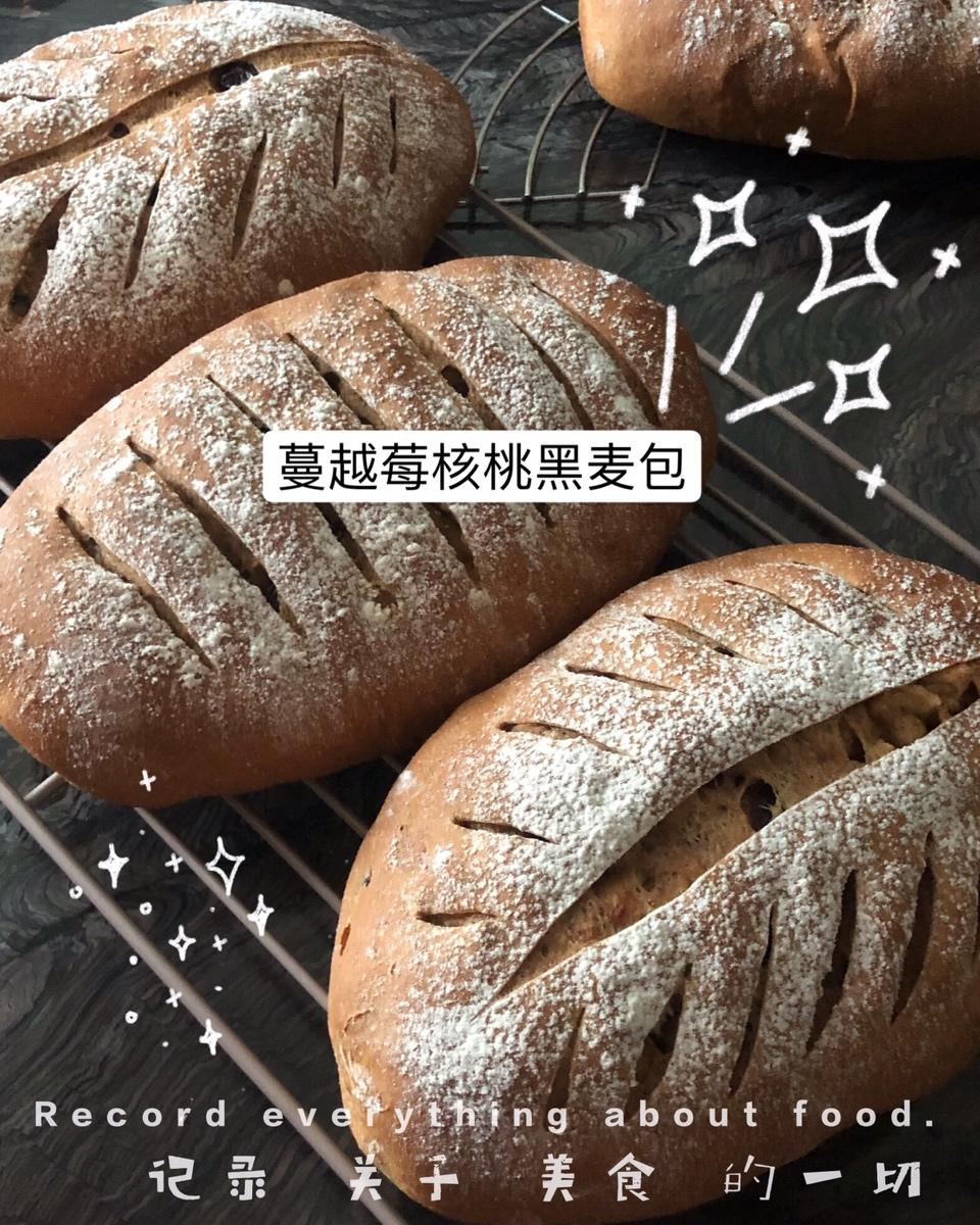 黑麦核桃红糖面包