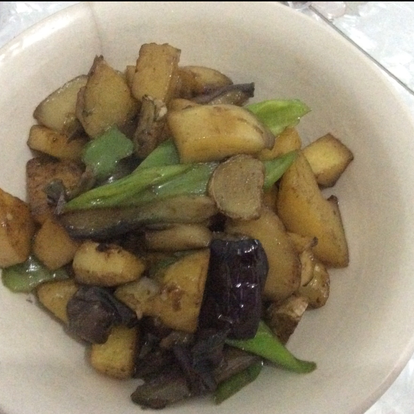 地三鲜原来是土豆茄子和青椒呐