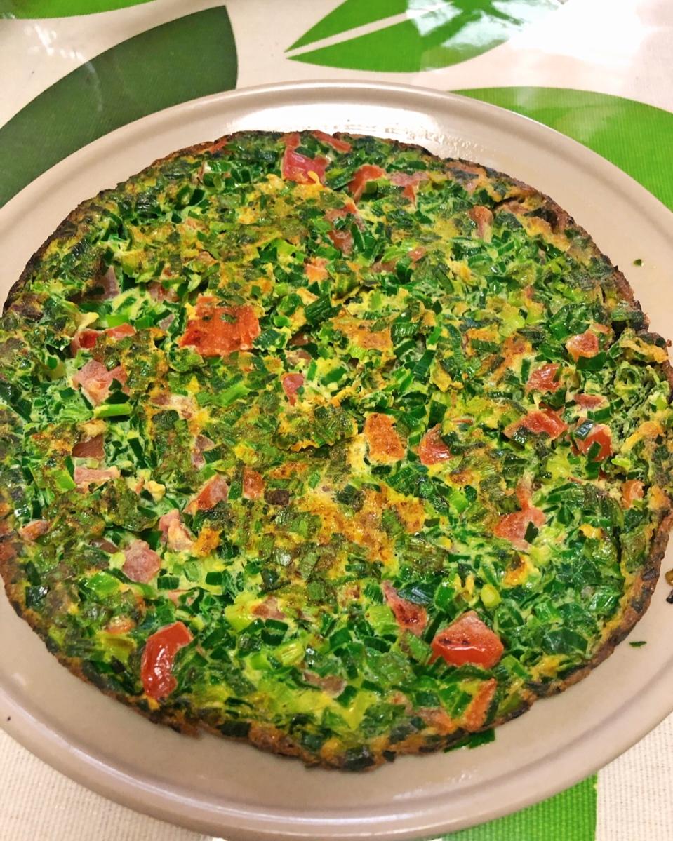 高颜值韭菜炒鸡蛋西红柿（饼）