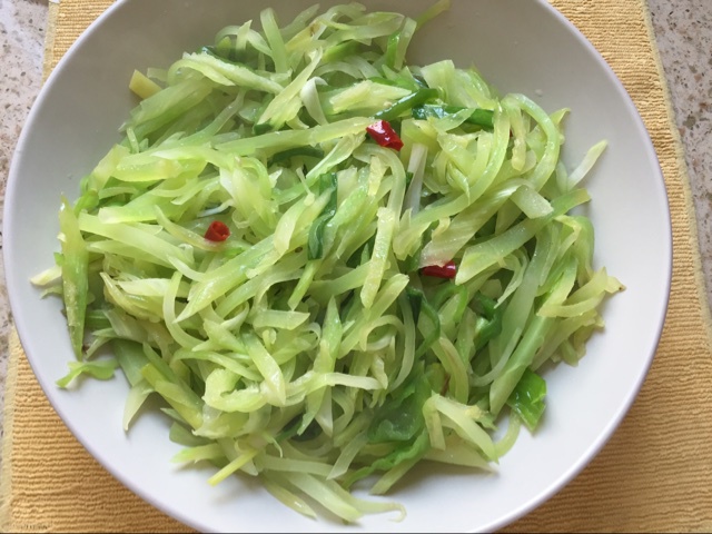 清炒莴笋丝