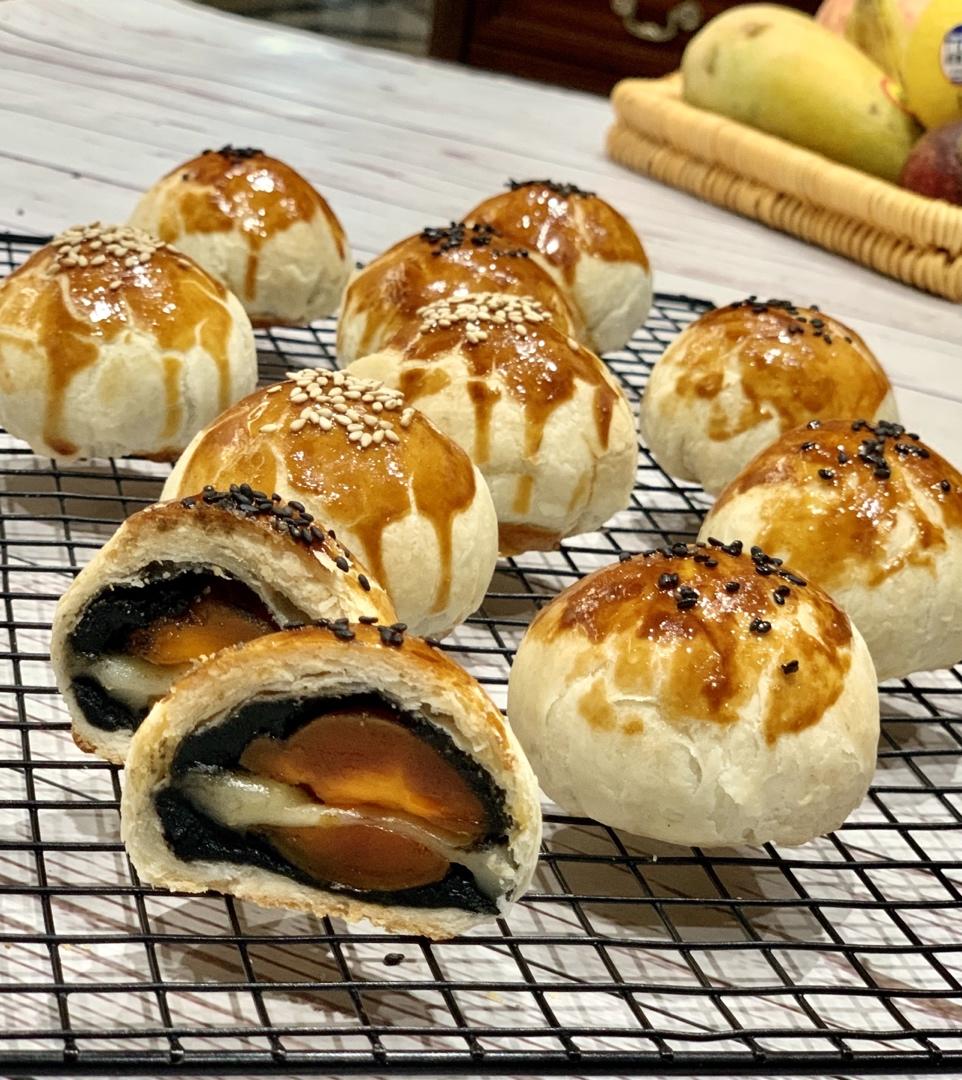 ㊙️网红麻薯肉松蛋黄酥🔥，好吃到爆‼️