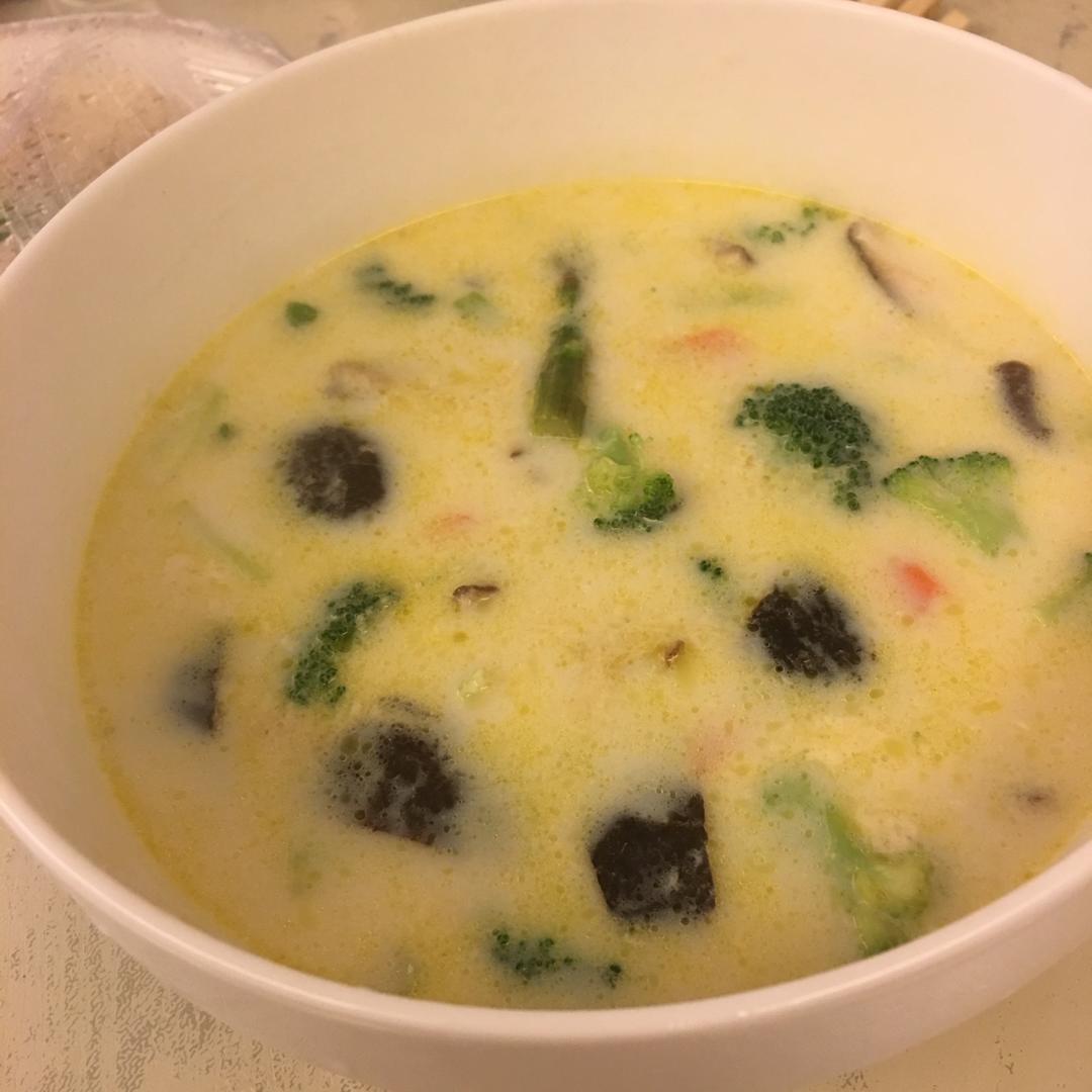 低脂时蔬豆浆汤