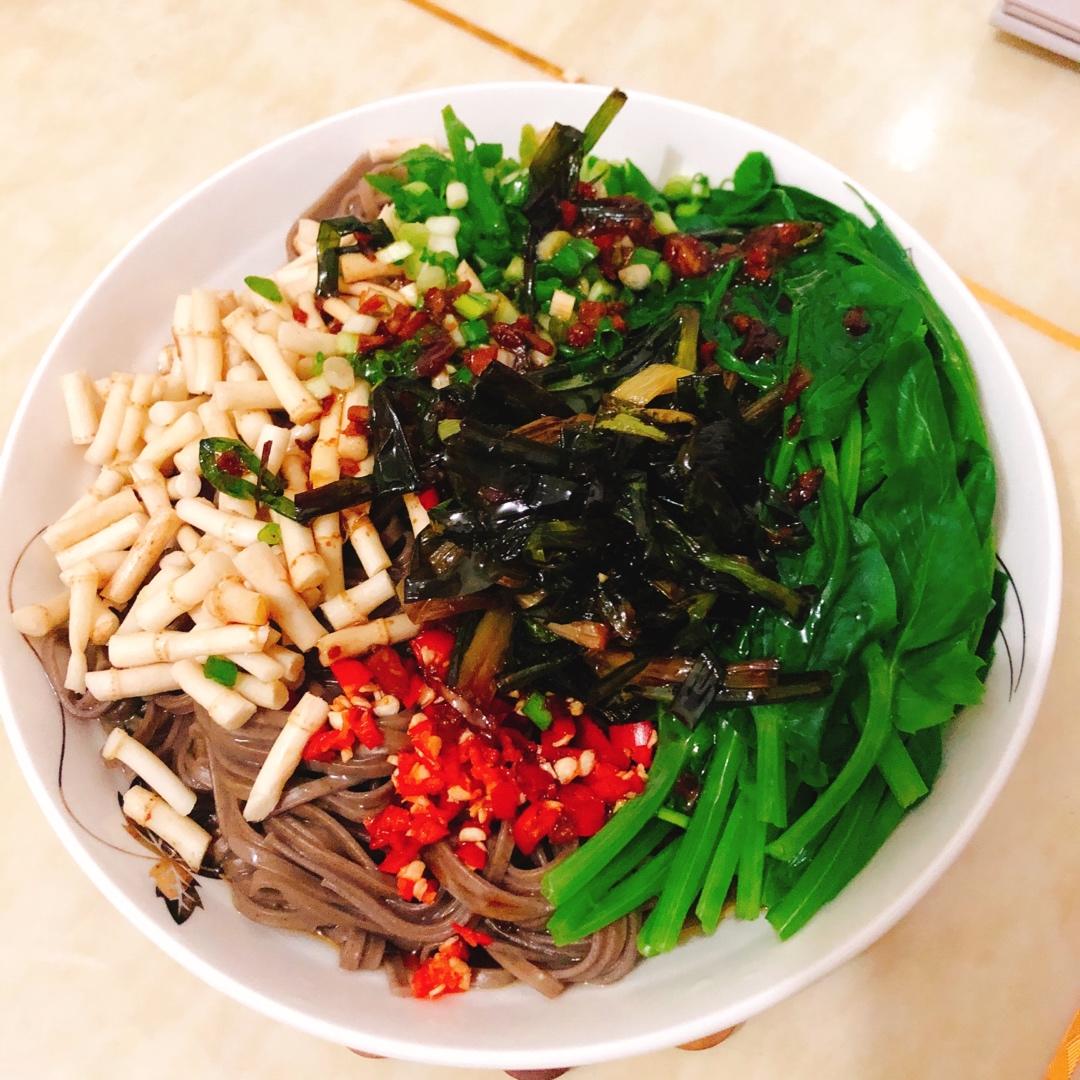 10分钟搞定的一碗葱油拌面