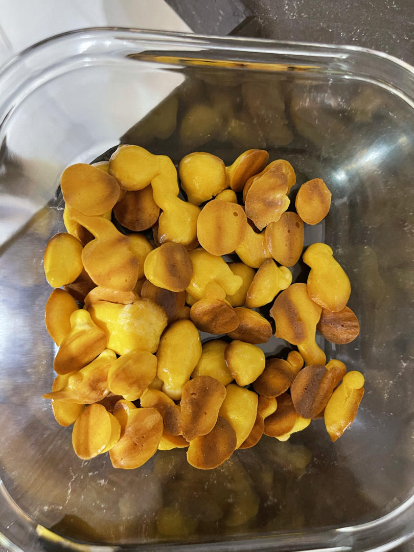 入口即化、简单易做的6个月以上宝宝都可以吃的健康小零食-蛋黄溶豆