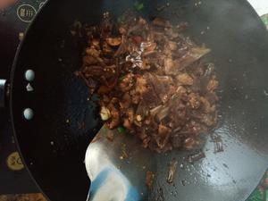 干辣椒炒肉的做法 步骤5