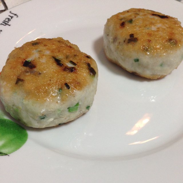 小猪桃子1做的香煎鱼肉饼