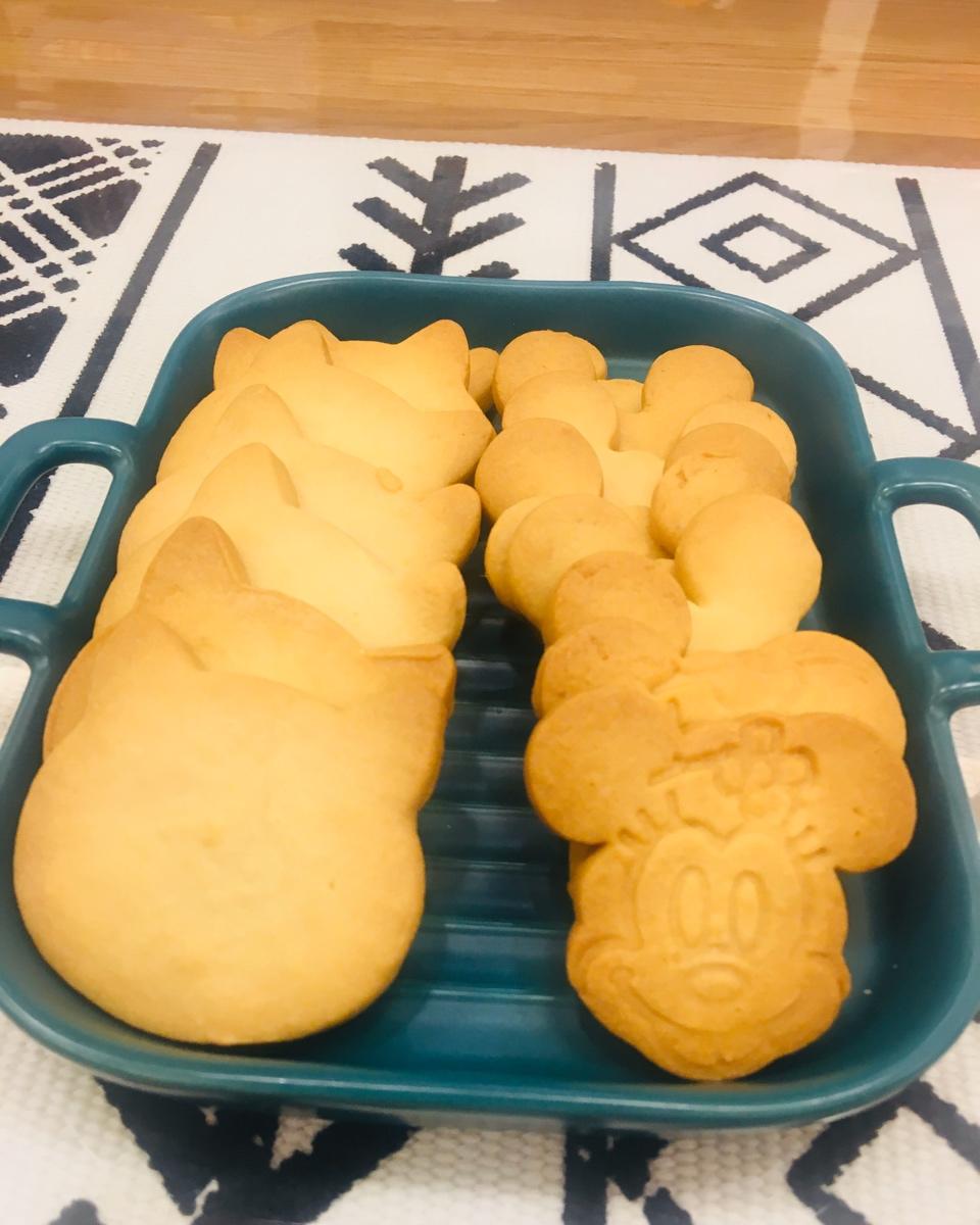 超简单！好吃又平整的糖霜饼干底的做法（附贴心小提示哦）