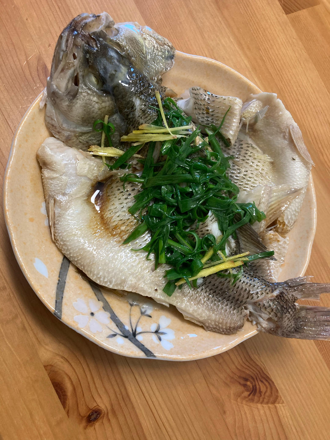 10分钟做 清蒸鲈鱼 （附切鱼图解）