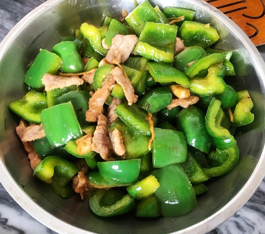 家常菜青椒炒肉