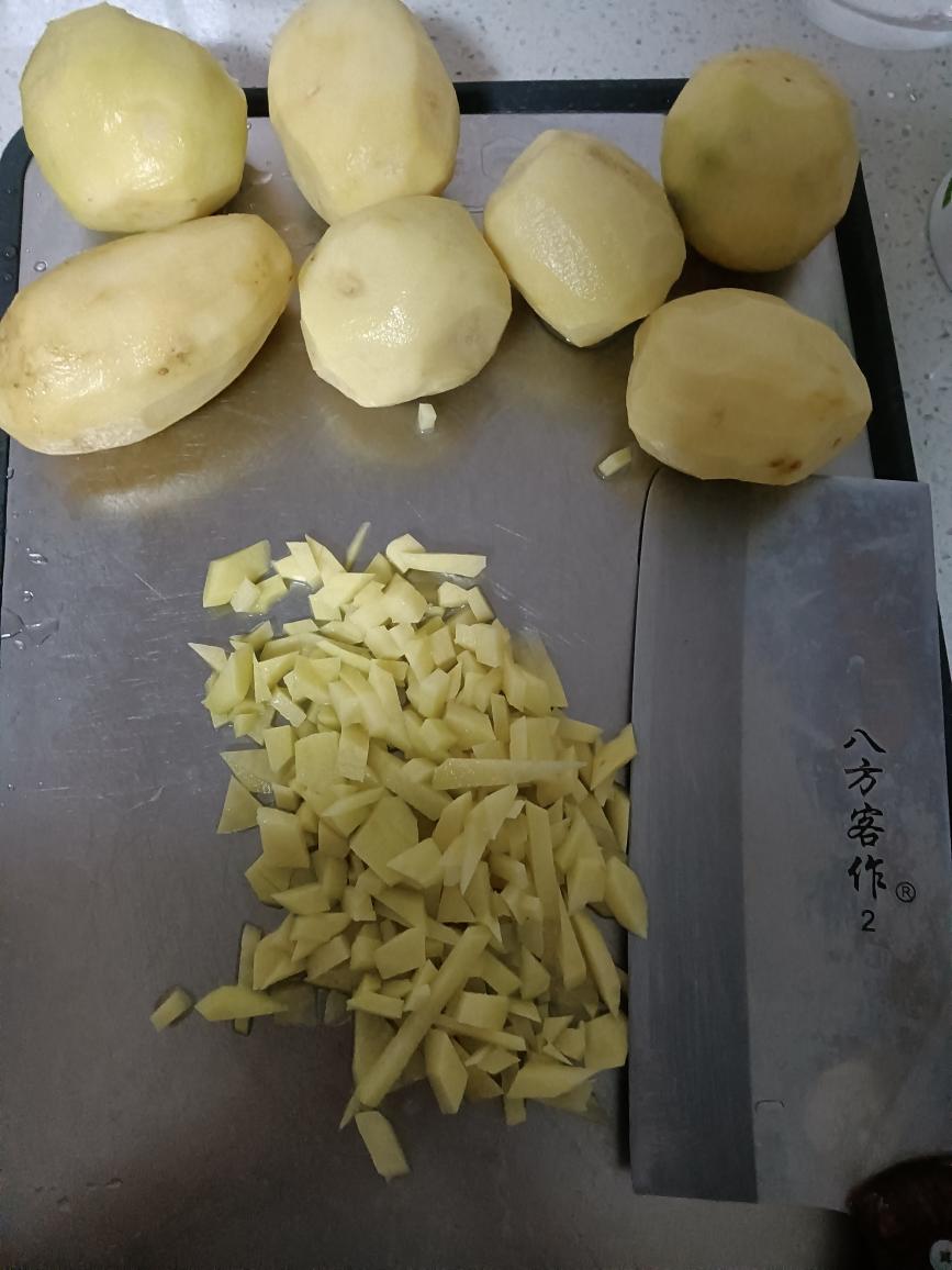 自制土豆淀粉的做法 步骤2