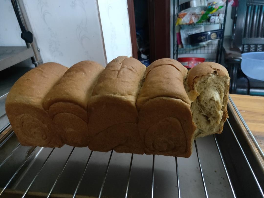 【健康烘培】超低卡黑全麦吐司