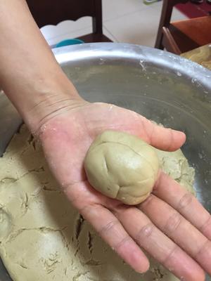 我家的春节甜食: 海陆丰龟仔粿（花生芝麻冰肉糍粑）的做法 步骤6