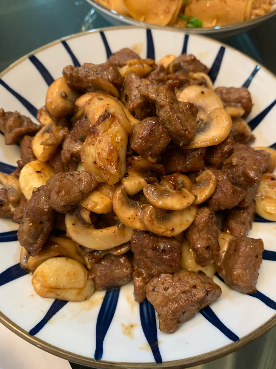 好吃到舔盘的蒜香黑椒牛肉粒