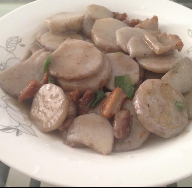 芋头烧肉的做法