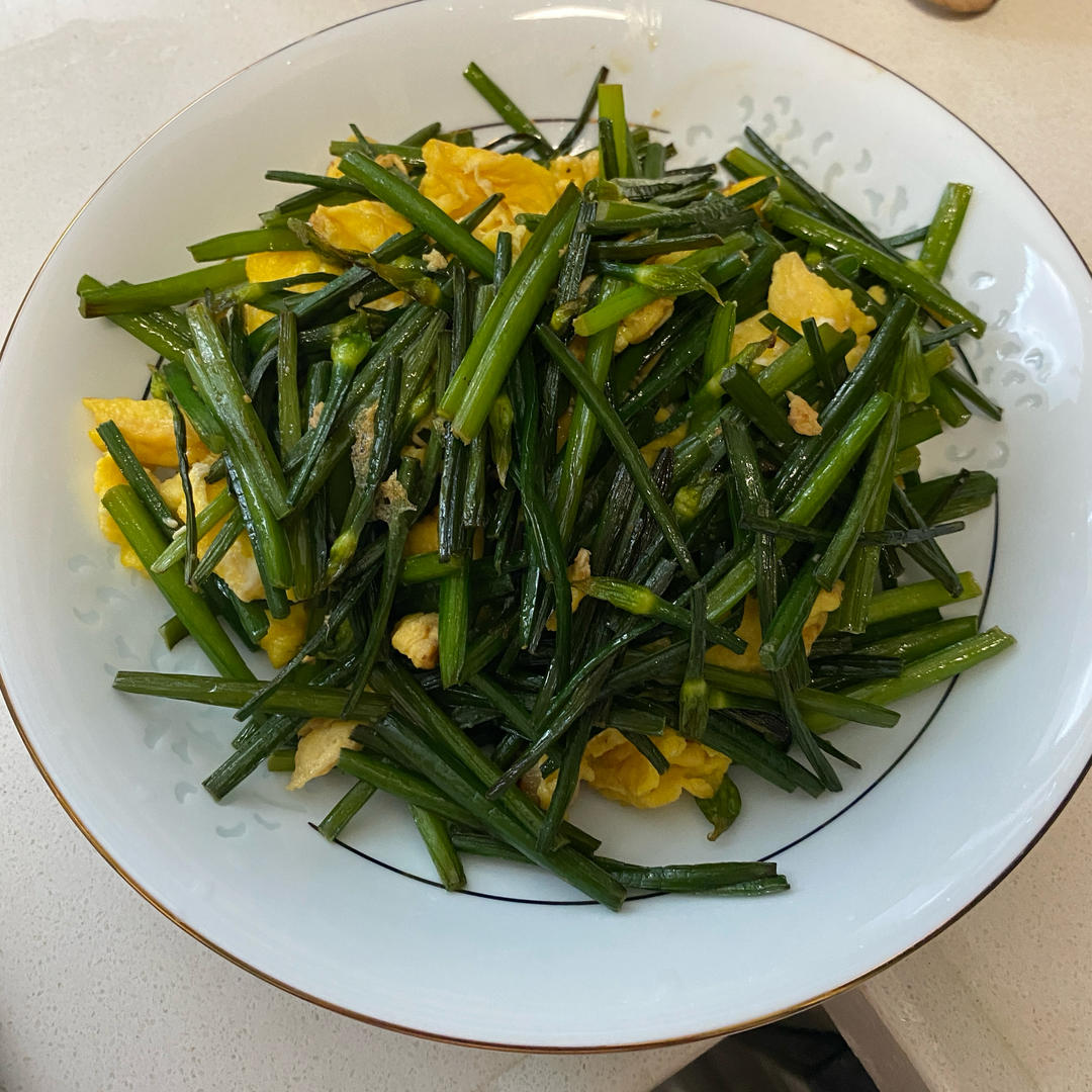 韭菜花炒鸡蛋