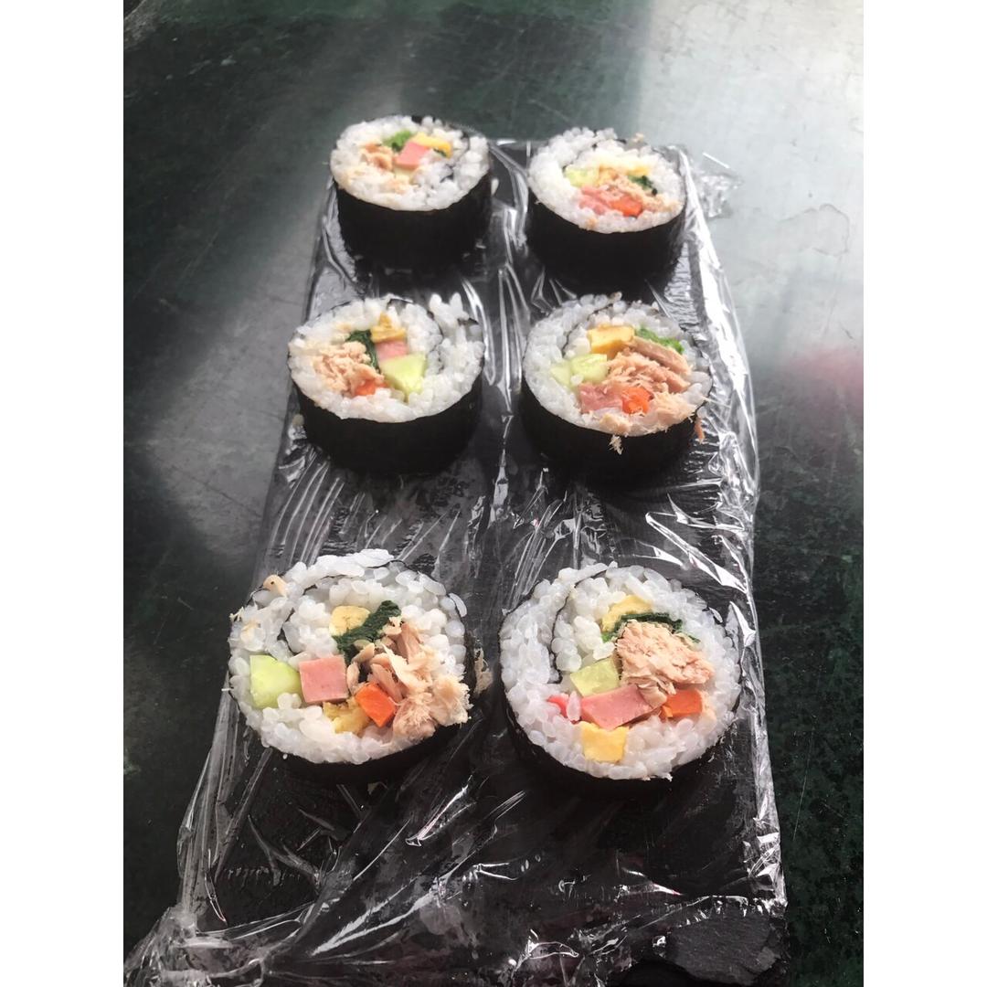 金枪鱼紫菜包饭