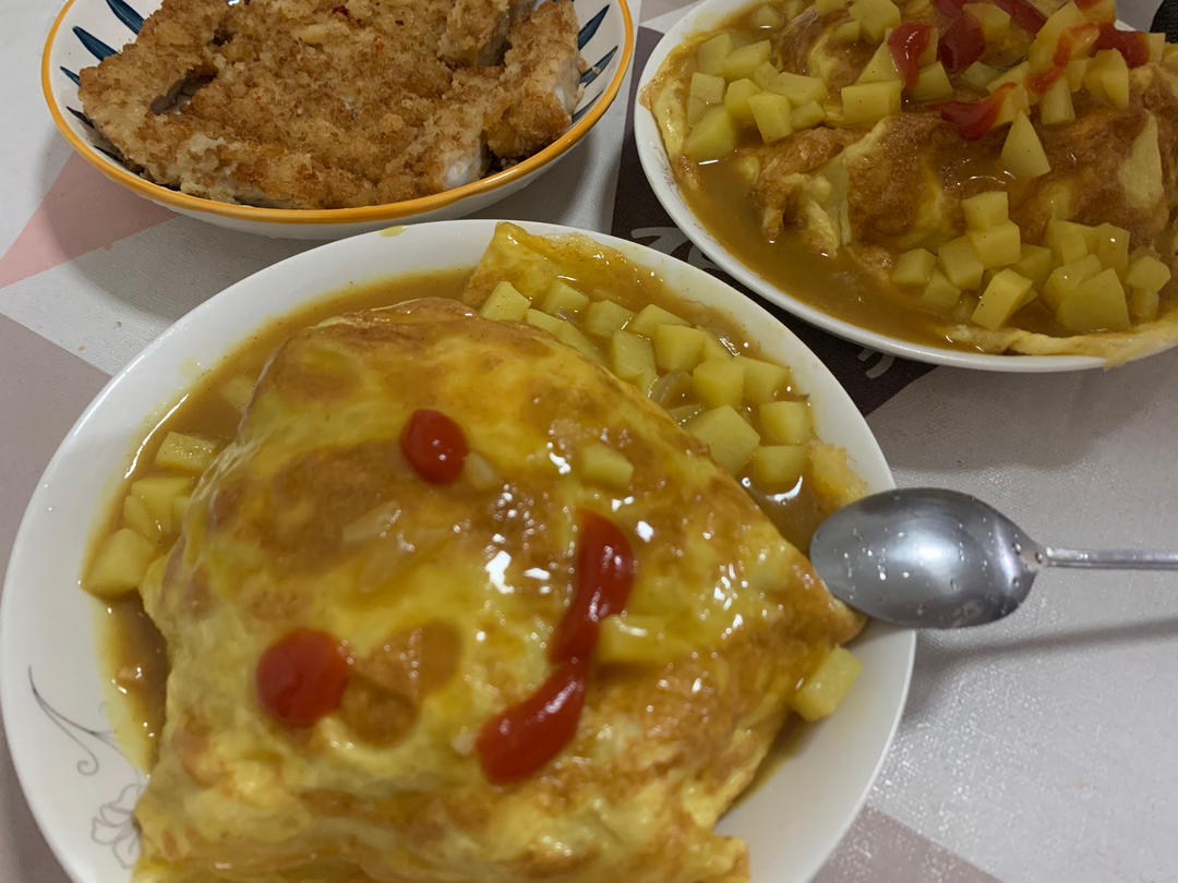 这是头牌了丨好吃的飞起来～🍛咖喱蛋包饭