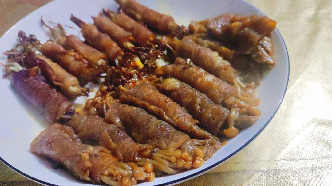 做法简单且巨下饭——金菇肥牛卷