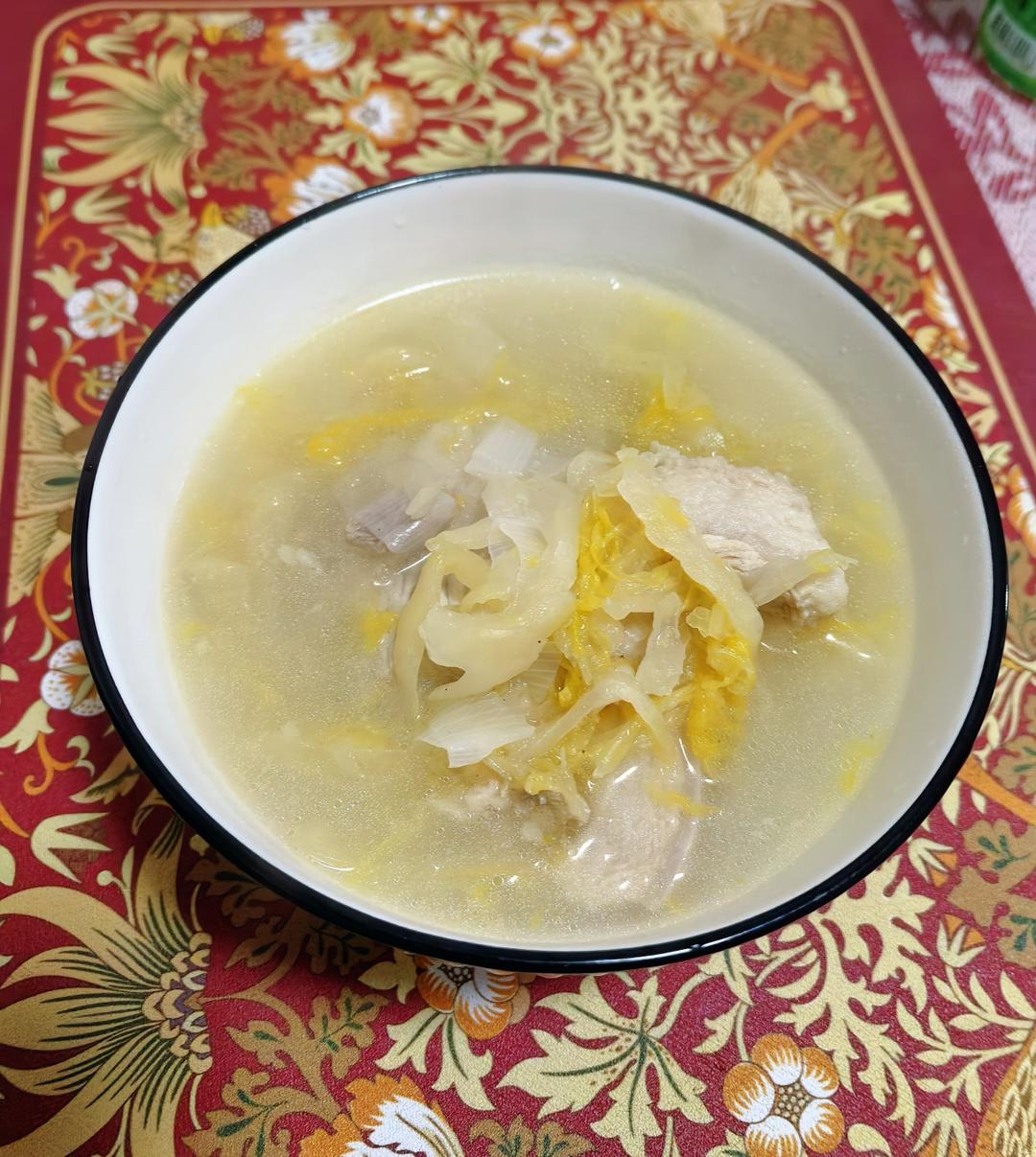 五花肉炖酸菜