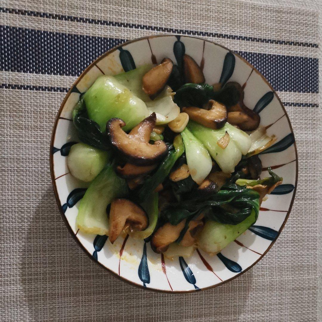 简易版香菇扒油菜