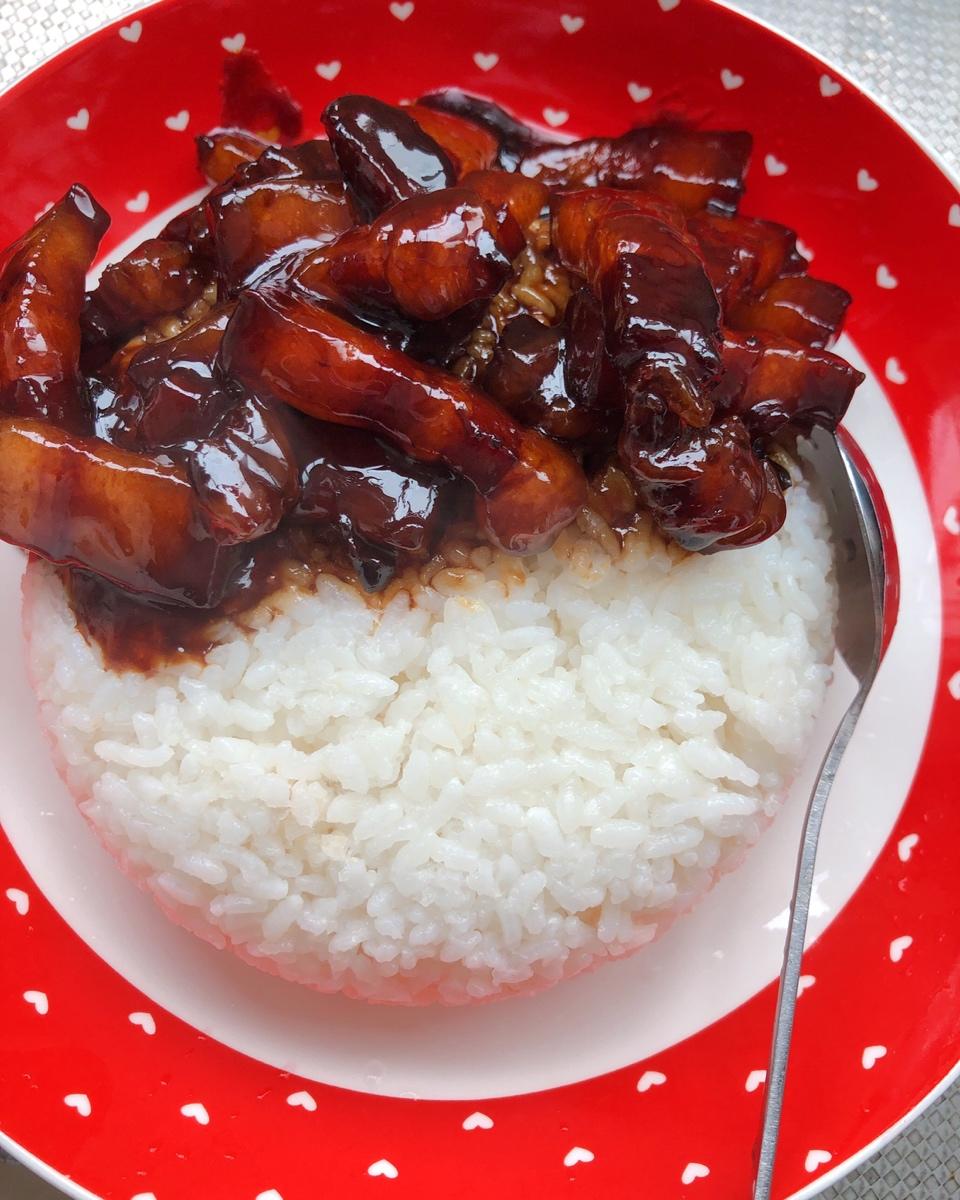 能吃会捣腾的大倩倩做的红烧肉盖浇饭