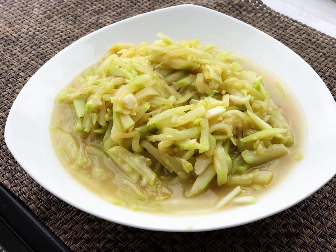 清炒西葫芦丝（简单）