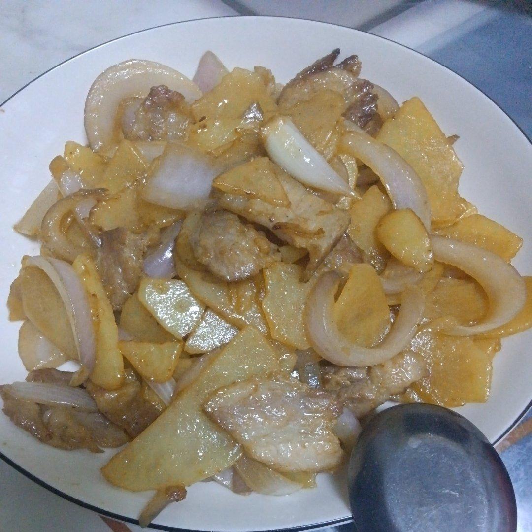 洋葱炒土豆