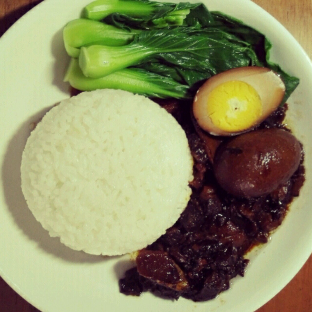 洋葱酥卤肉饭
