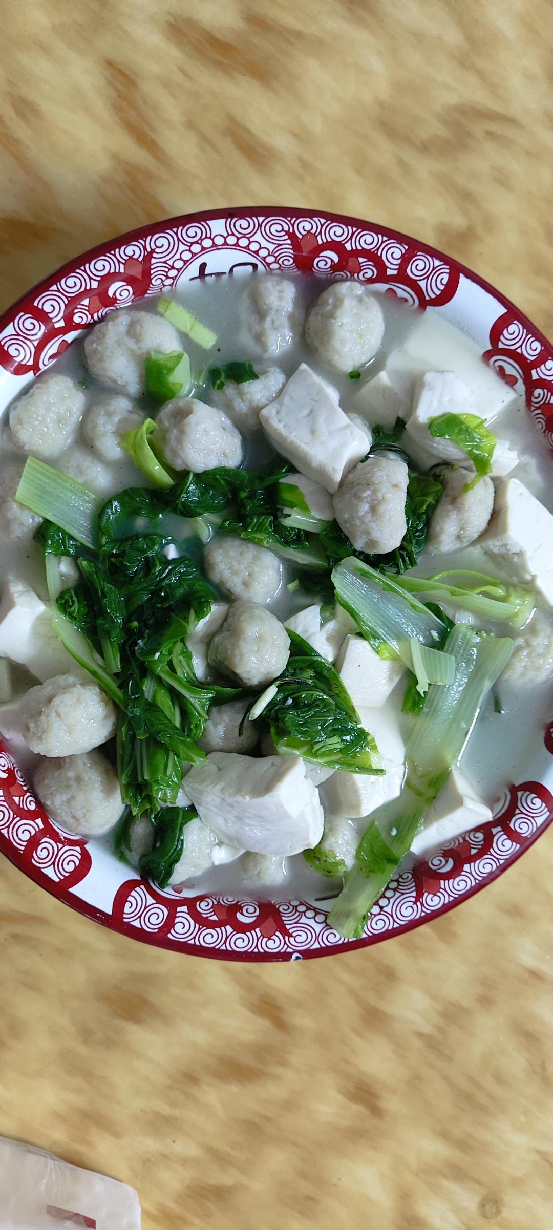青菜豆腐肉丸汤