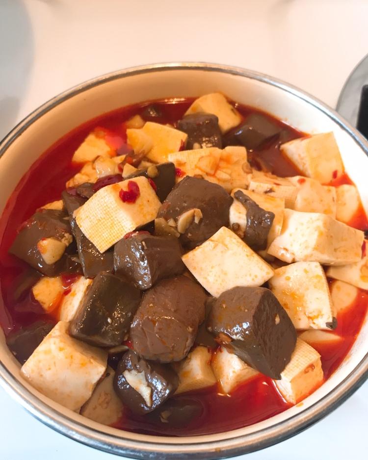 鸭血豆腐煲
