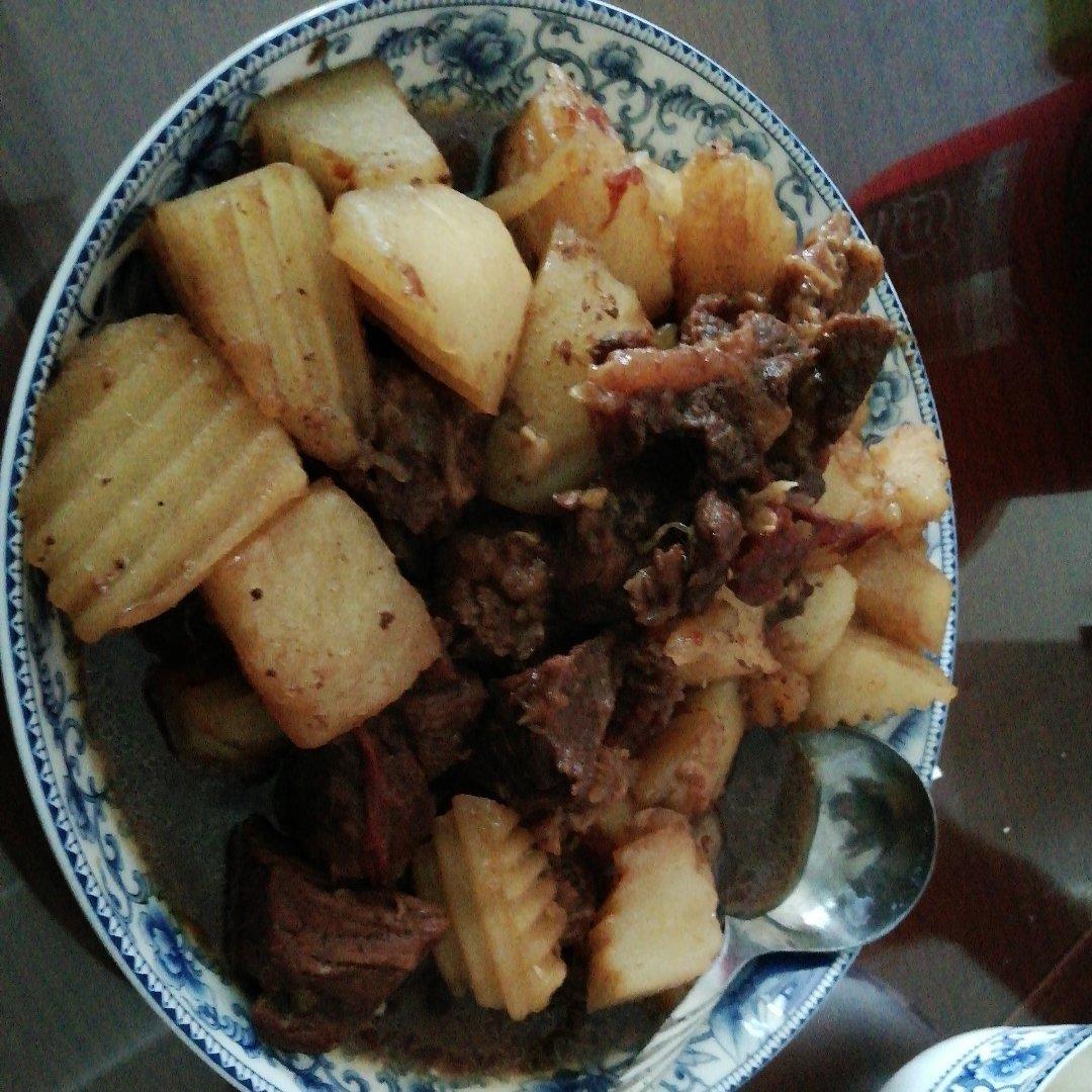 无水高压锅炖牛肉